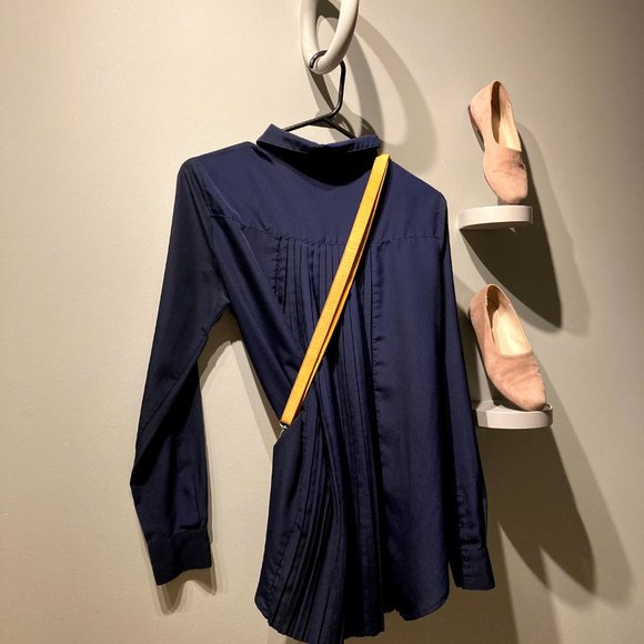 ANONYME SANS TOI — Navy Button Front Pleat Blouse - Picture 3 of 3